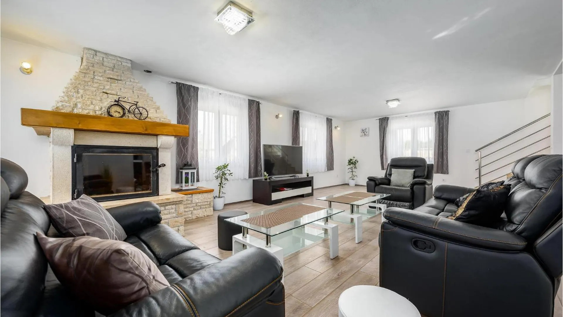 Beautiful Home In Savicenta With Sauna Cukrici