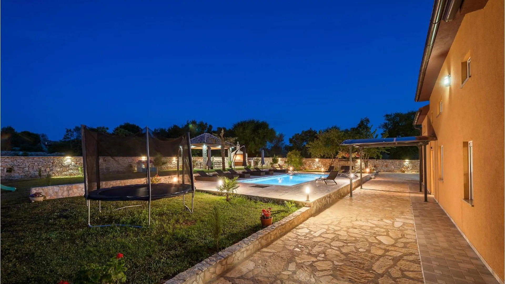 Beautiful Home In Savicenta With Sauna Cukrici Kroatien